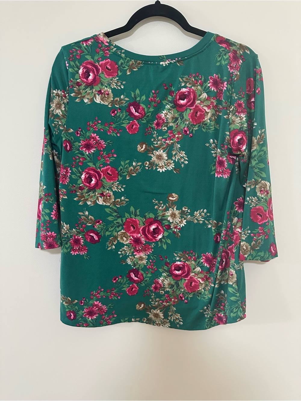The Pioneer Woman Green Floral V-Neck Long Sleeve Top with Pink Roses - Picture 5 of 5